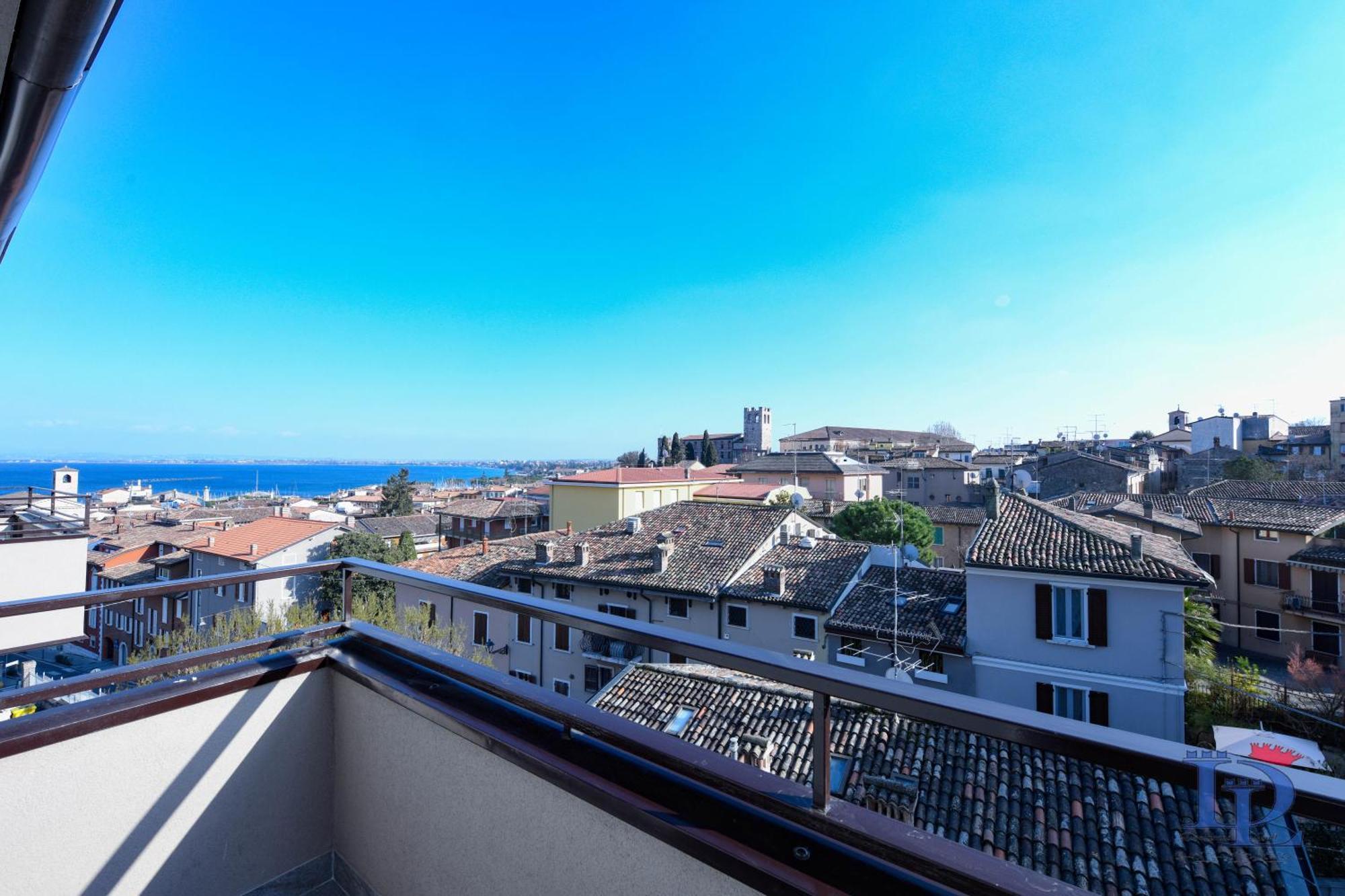 Desenzanoloft Official Partner Marriott Homes & Villas - Jack'S Penthouse Desenzano del Garda Bagian luar foto