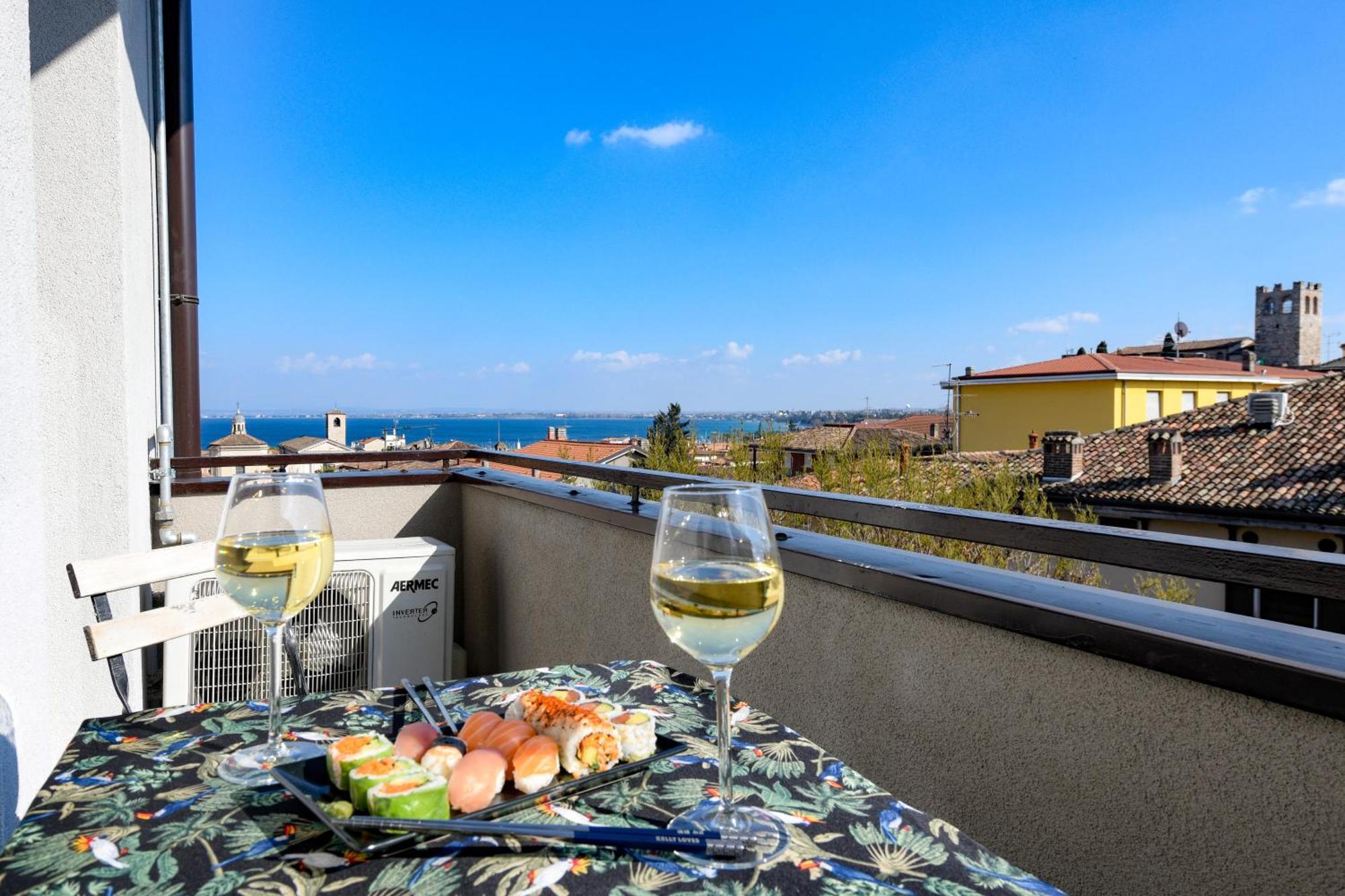 Desenzanoloft Official Partner Marriott Homes & Villas - Jack'S Penthouse Desenzano del Garda Bagian luar foto